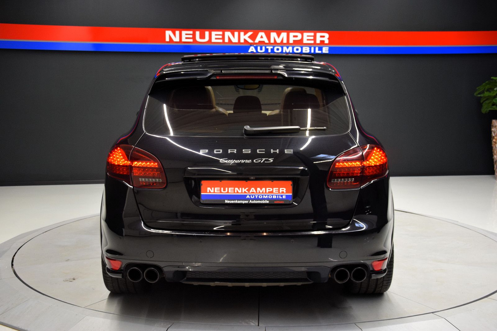 Fahrzeugabbildung Porsche Cayenne GTS PDLS+ Chrono BOSE Pano *Luft Kamera