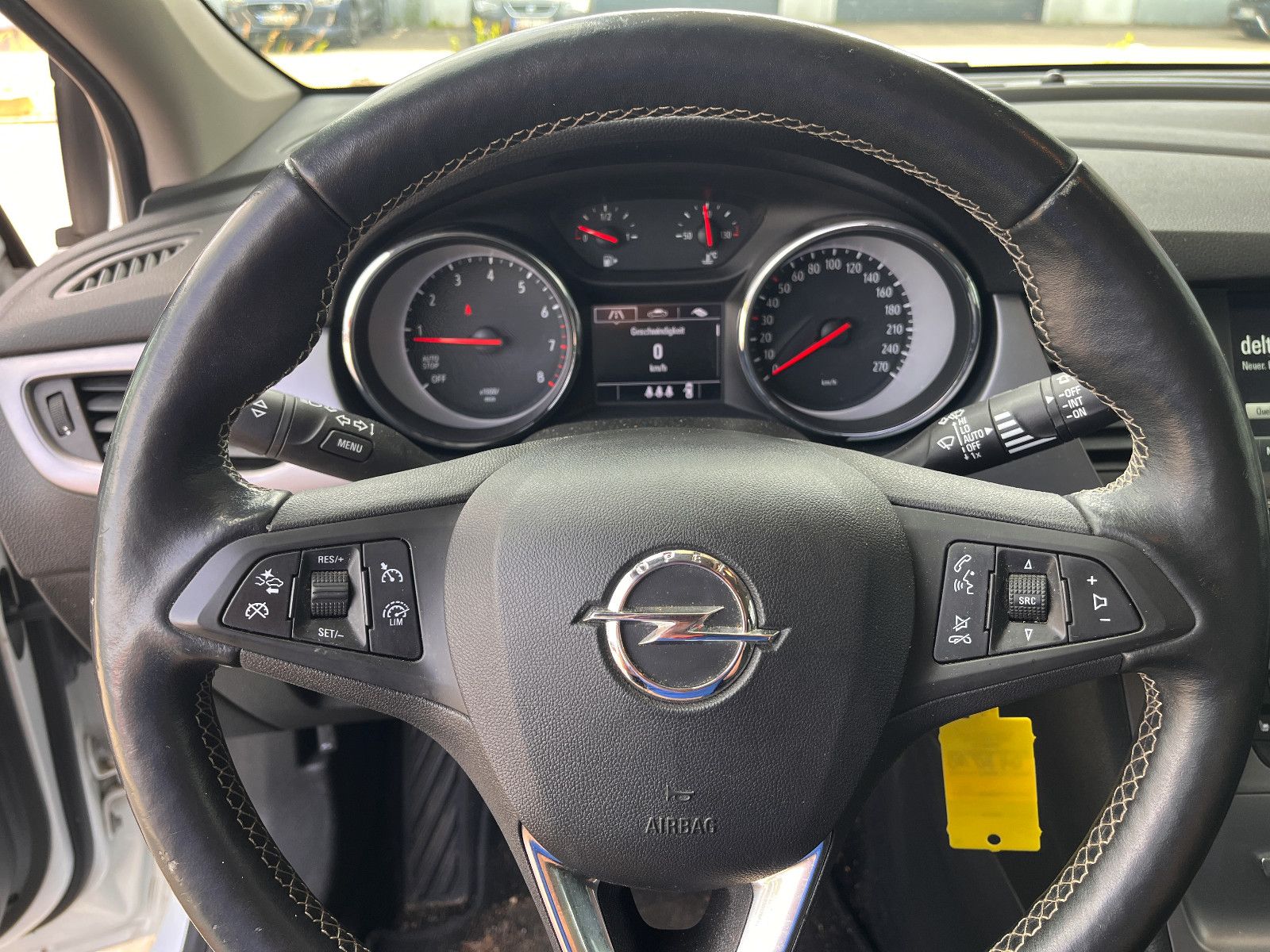 Fahrzeugabbildung Opel Astra K Sports Tourer Edition Seitenschaden