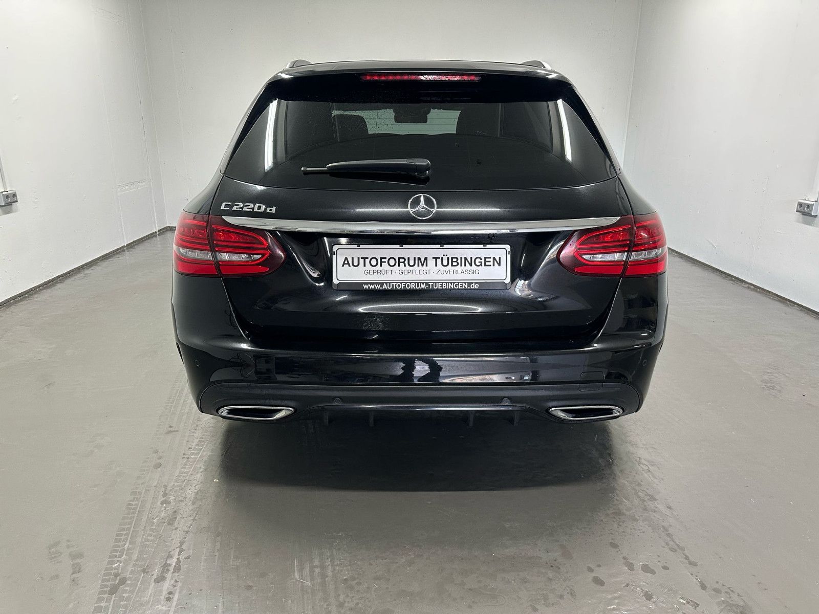 Fahrzeugabbildung Mercedes-Benz C 220 d T Autom. AMG*NIGHT*SITZKLIMA*KAMERA*TEMP