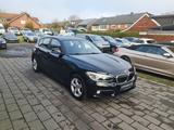 BMW 120i Sport Line Automatik/5 TÜR/NAVI/PDC/SHZ - : Kleinwagen, Auto