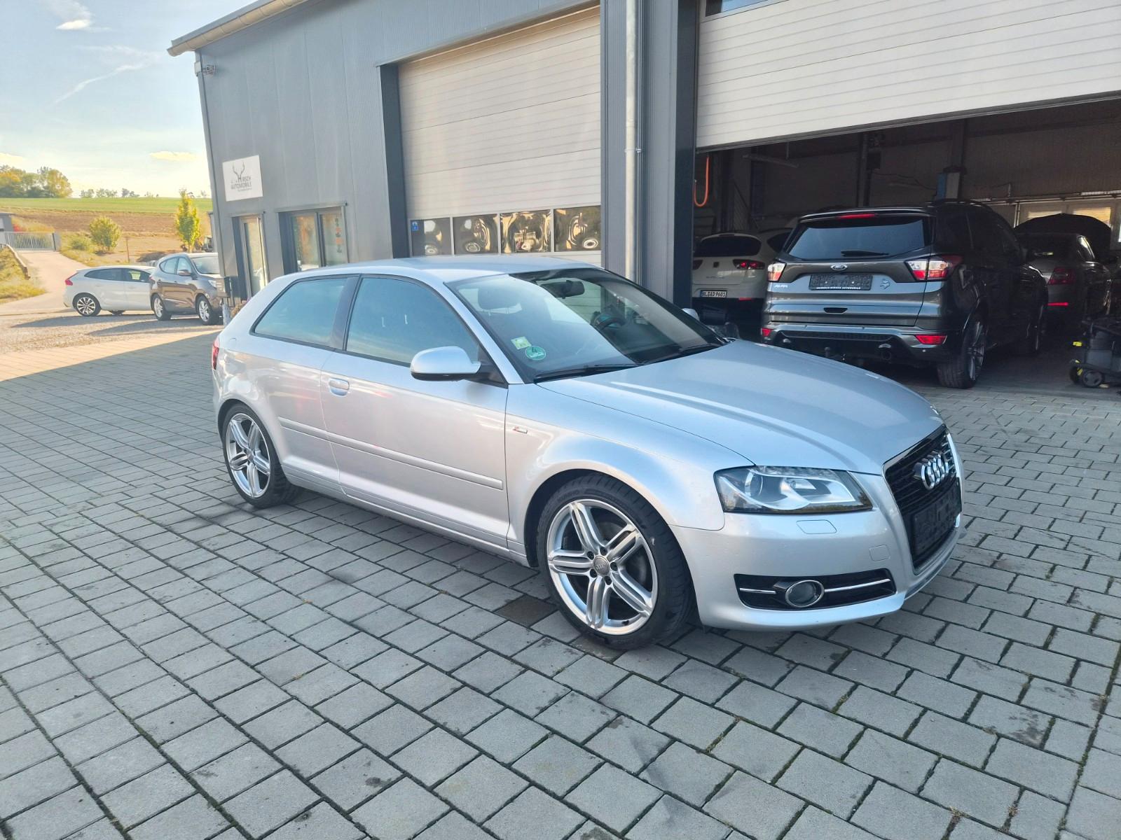 Audi A3 1.8 Ambition, S-Line, Xenon