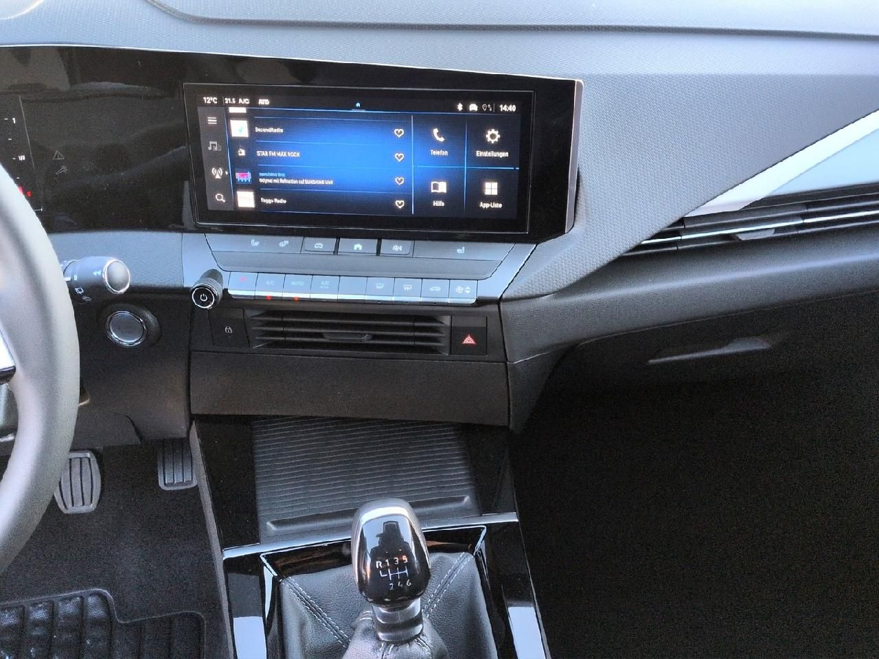 Fahrzeugabbildung Opel Astra ST 1.2T Edition - AHZV, Klimaautom, Sitzhz