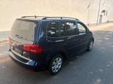 Volkswagen Touran 1,4 AUTOMATIK Kam/Navi/7Sitz/Kette NEU. - Volkswagen Touran: Blau, Alarmanlage