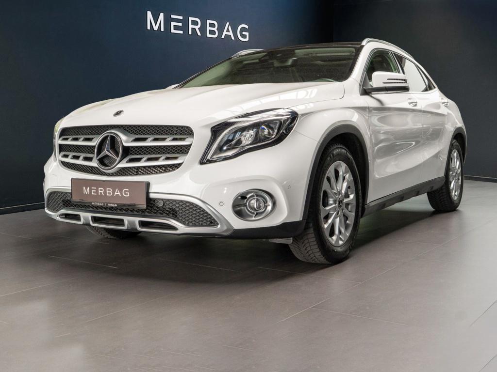 Mercedes-Benz GLA 180 *Urban Pano LED Navi Kamera AHK Sitzhzg