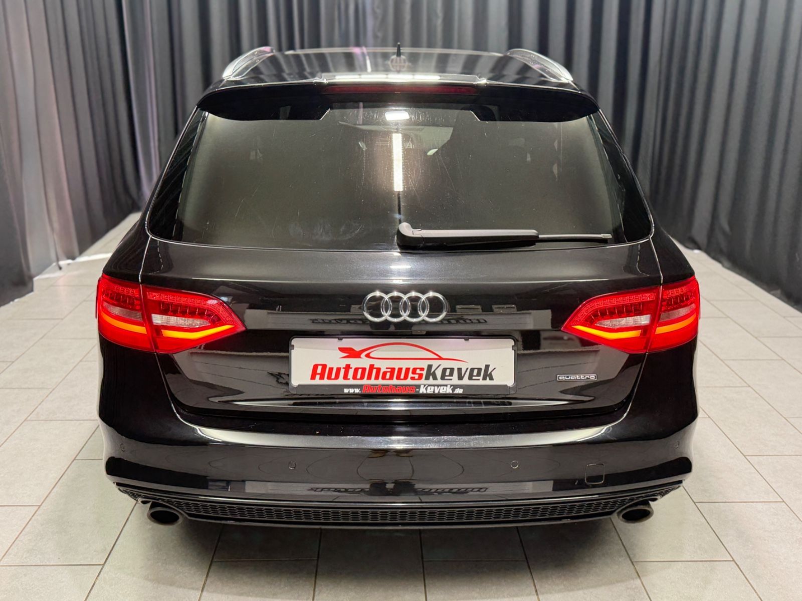 Fahrzeugabbildung Audi A4 Avant S line quattro|B&O|RS-SITZE|NAVI