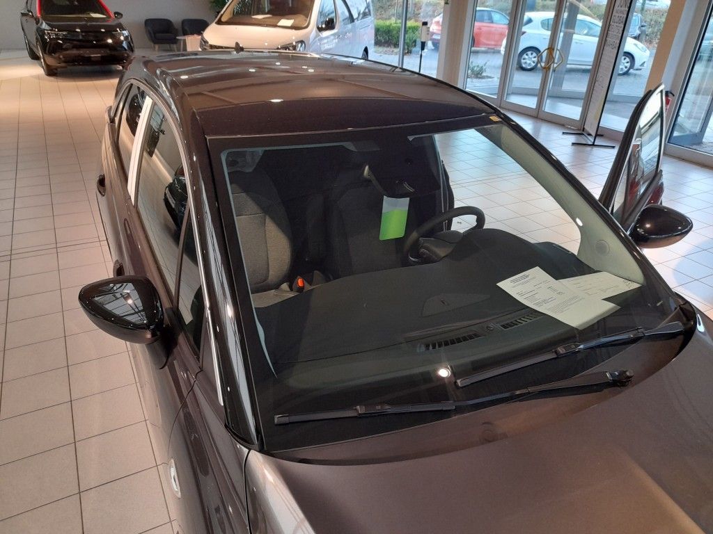 Fahrzeugabbildung Opel Crossland 1.2 Automatik Elegance