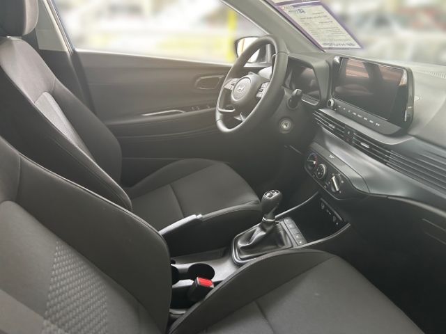 Fahrzeugabbildung Hyundai i20 (MY25) 1.0 T-GDI (100 PS) 6-MT 2WD Trend Nav