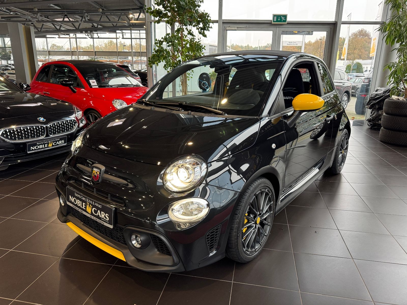 Fahrzeugabbildung Abarth 695C BEATS NAV DAB PDC ALU