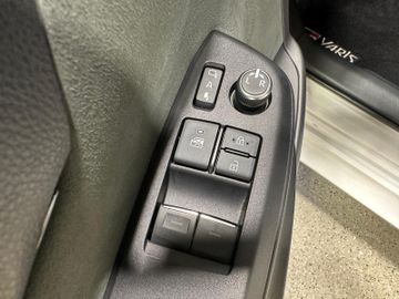 Toyota Yaris - 12