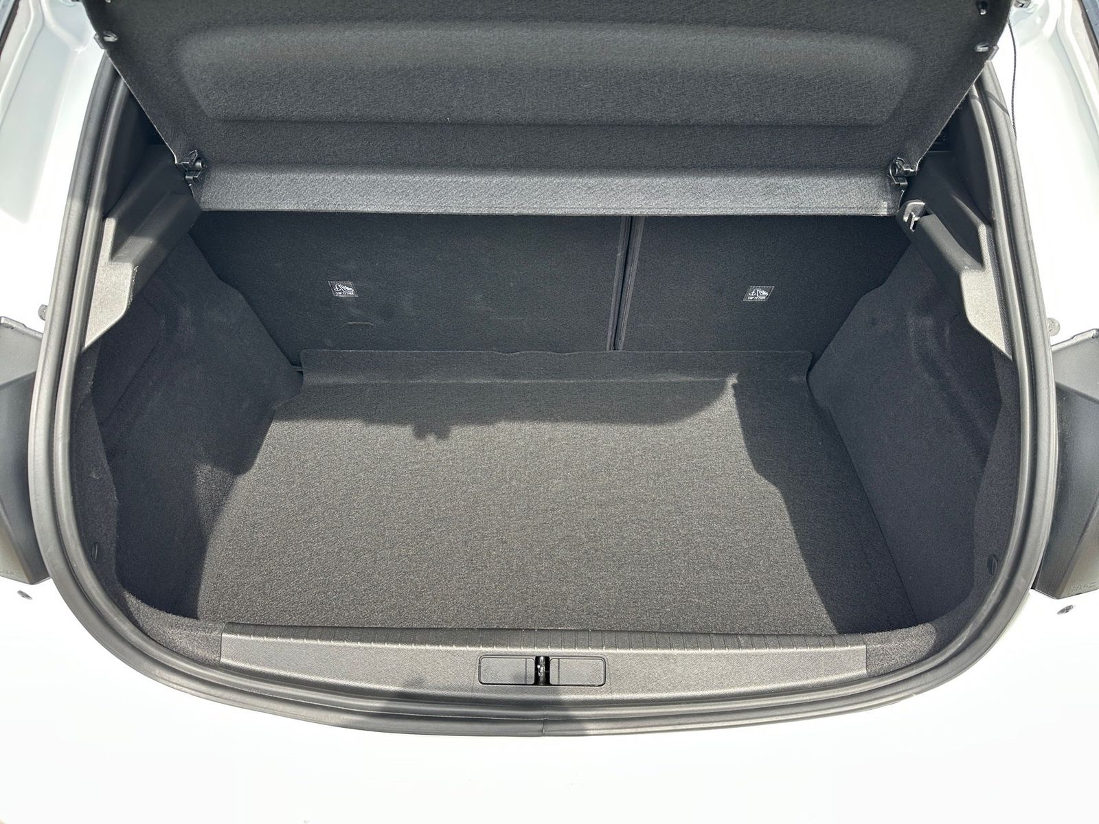 Fahrzeugabbildung Opel Corsa F 1.2 Turbo GS KlimaA,LED,Navi,SHZ,Kam.,LM