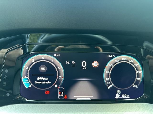 Volkswagen Golf VIII 1.5TSI Life RKam Totwinkel HuD Navi
