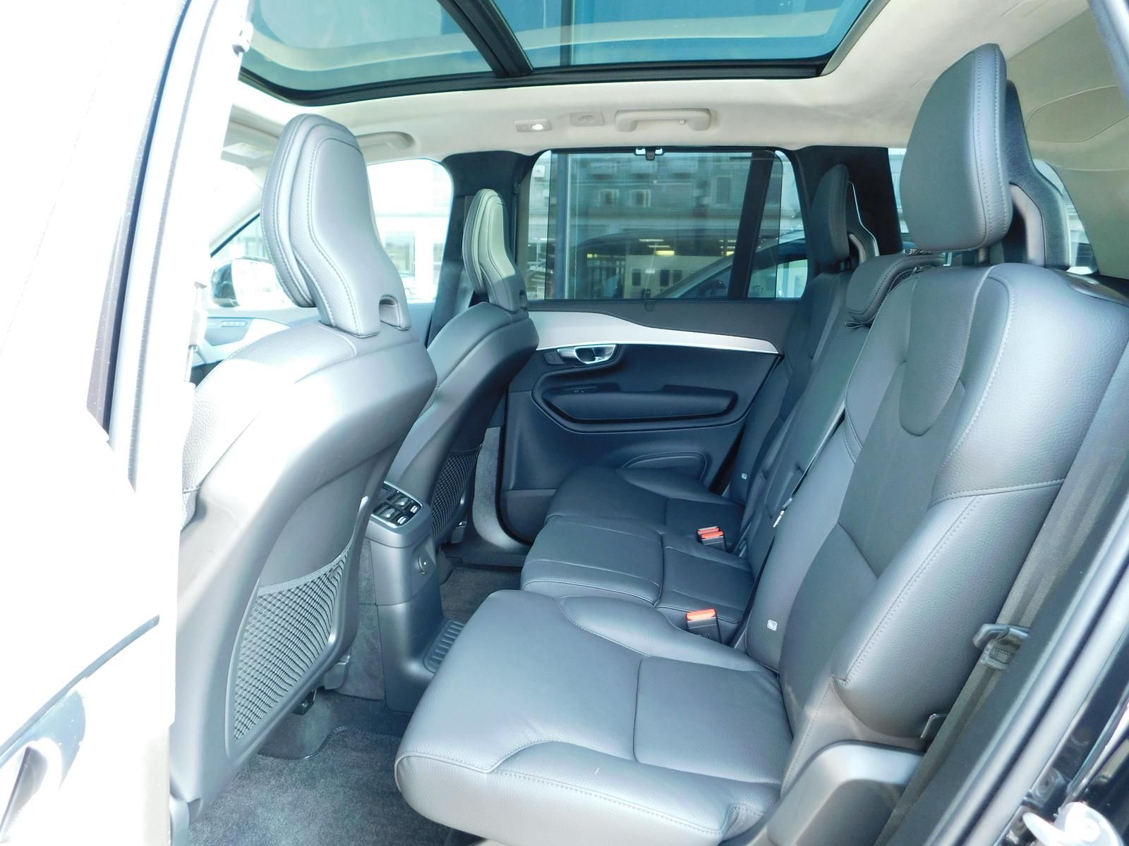Fahrzeugabbildung Volvo XC90 T8 AWD Ultra Bright