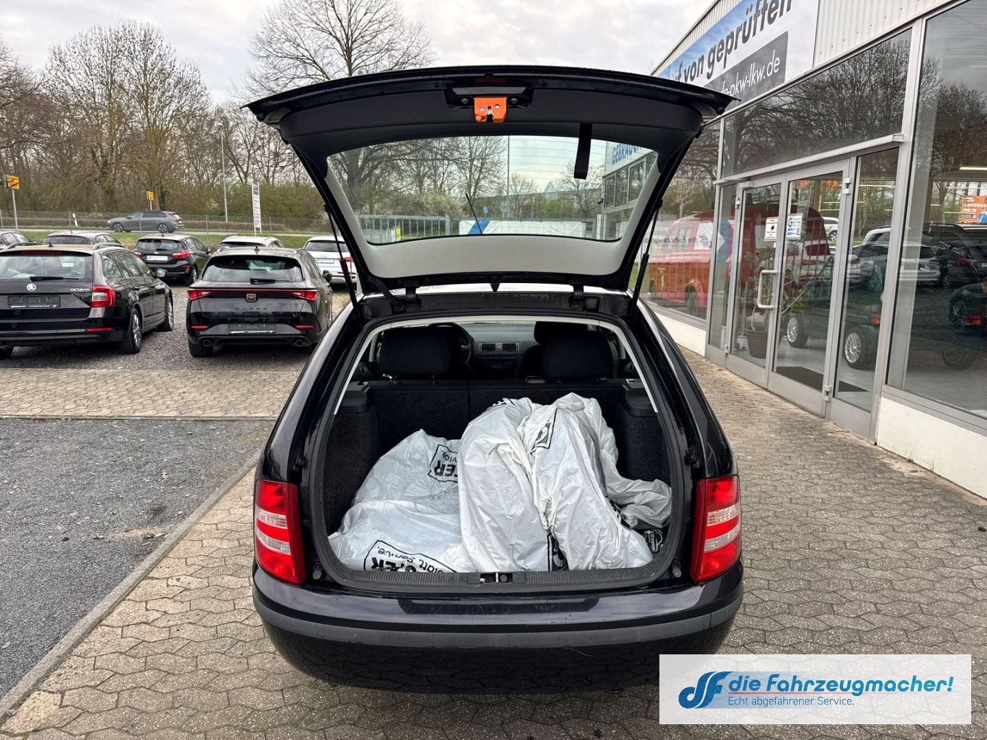 Fahrzeugabbildung SKODA Fabia Combi Cool Edition Klima *EXPORT