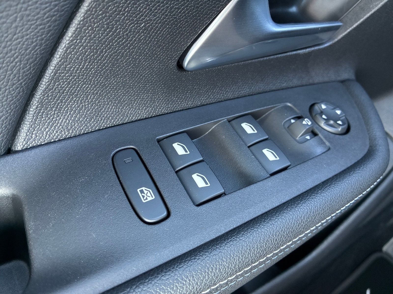 Fahrzeugabbildung Opel Mokka 1.2 GS Kamera,LED,Matrix,Navi,PDC,SHZ