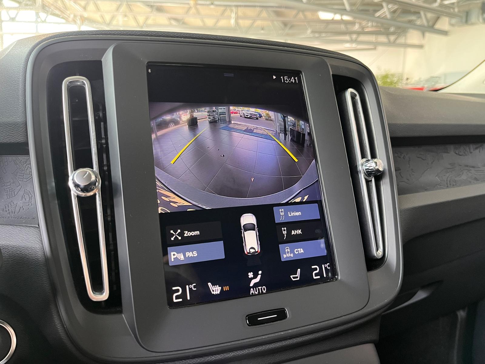 Volvo XC40 AWD AHK LED NAVI ALU