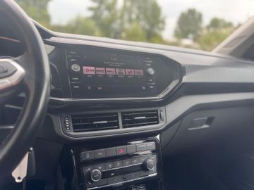 Volkswagen T-Cross - 12
