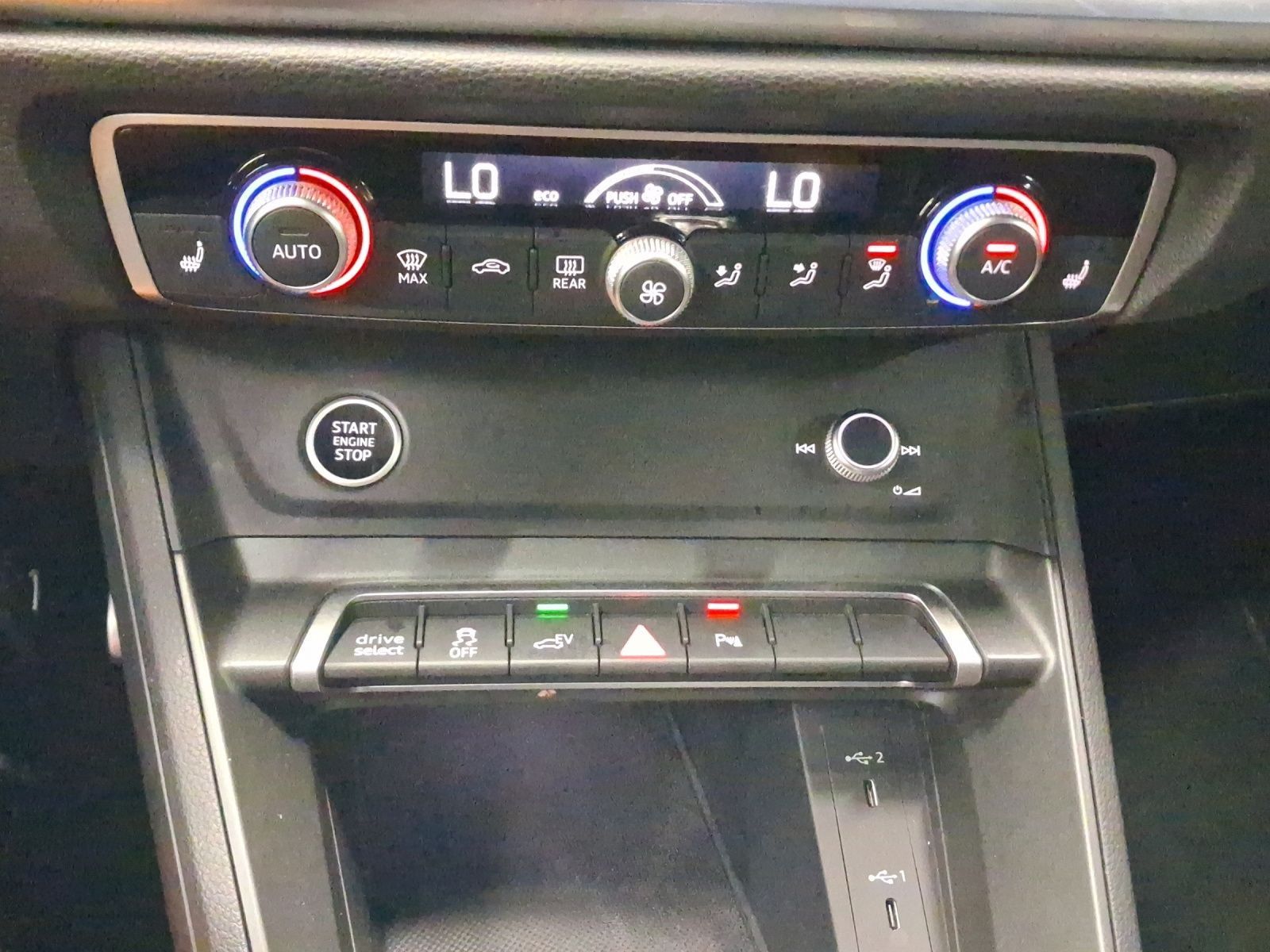 Audi Q3 Sportback 45 TFSI e 2x S LINE PANO LM20 SONOS foto 16