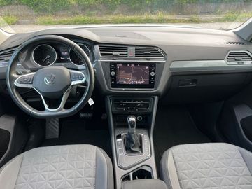 Volkswagen Tiguan - 11