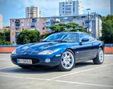 Jaguar XK8 Coupe - nur 50.000km, Top Zustand - blaue Jaguar XK8