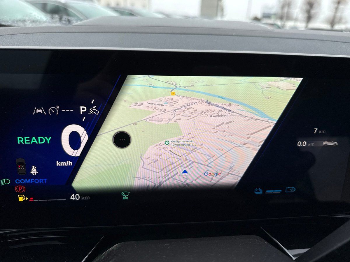 Renault Rafale - Bild 16