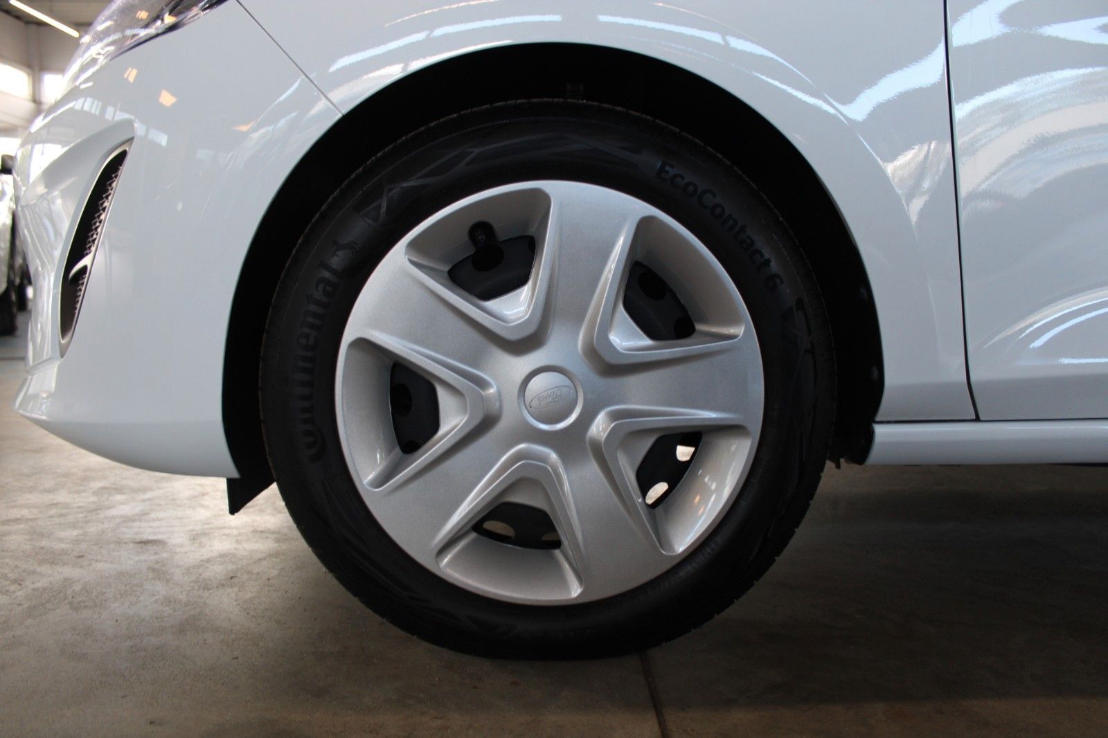 Fahrzeugabbildung Ford Fiesta 1,5 TDCi Cool & Connect 5-trg NAVI LED