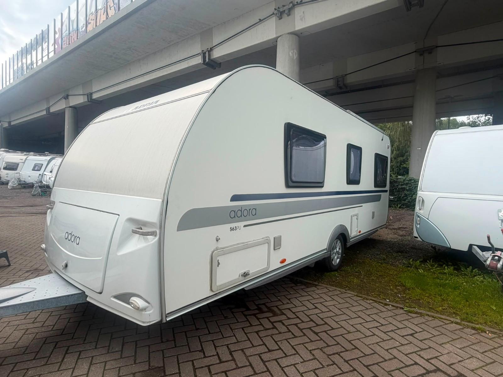 Adria Adora 563 PU Quennsbett-Mover-Markise