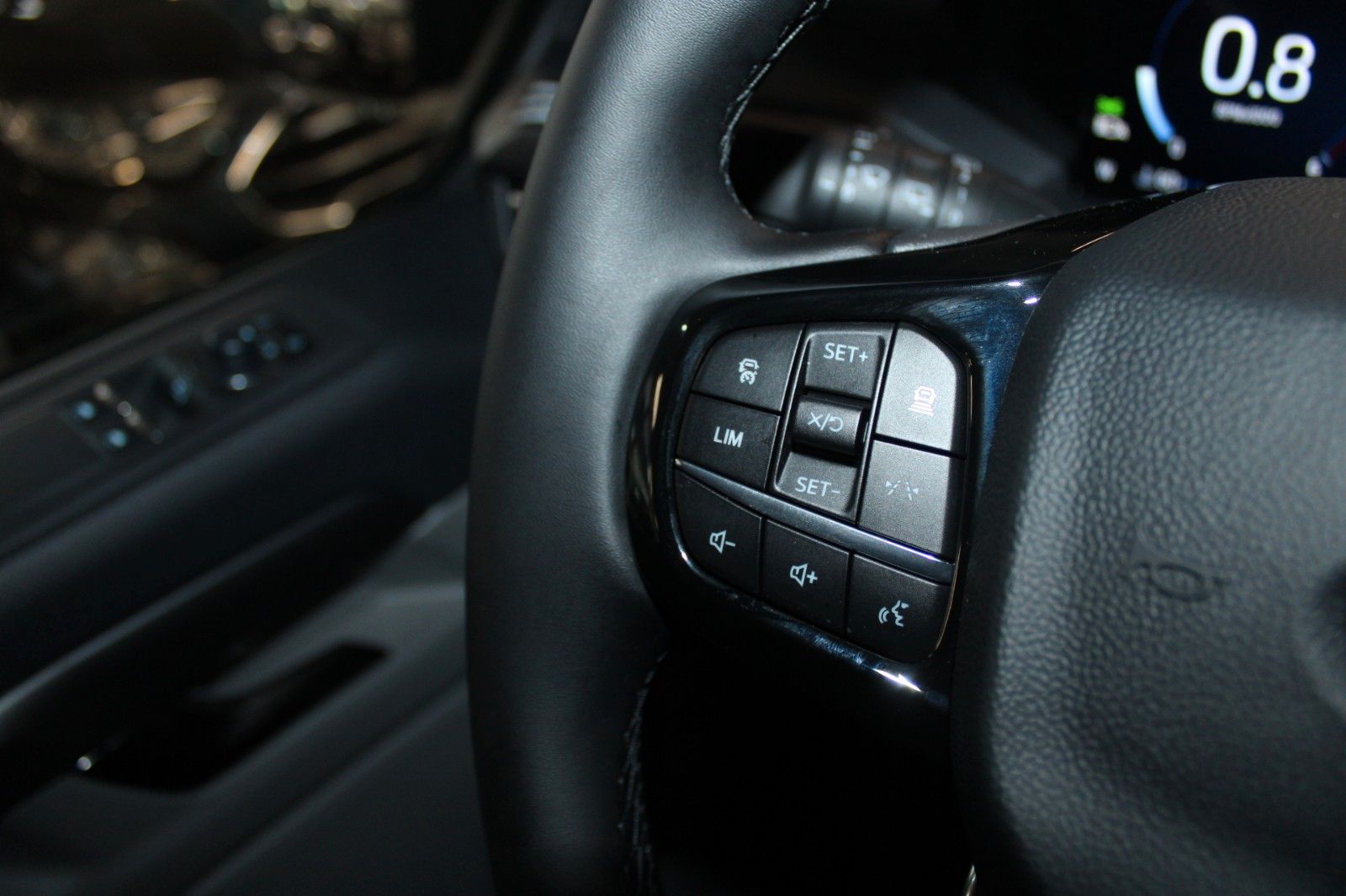 Fahrzeugabbildung Ford NUGGET L1 Titanium MARKISE + Aufstelldach SOFORT