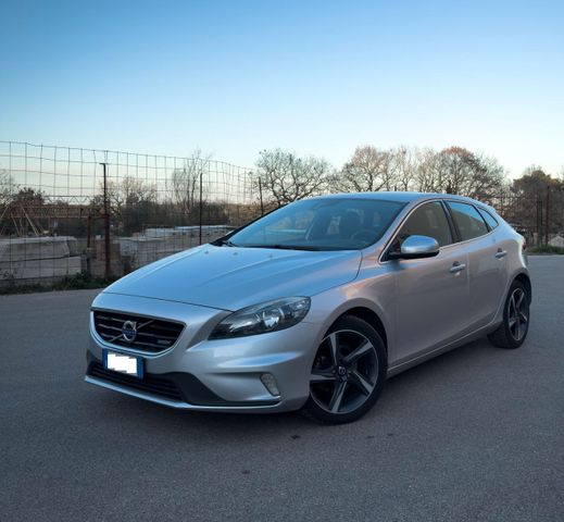 Volvo V40 D2 1.6 R-design Kinetic 115 cv