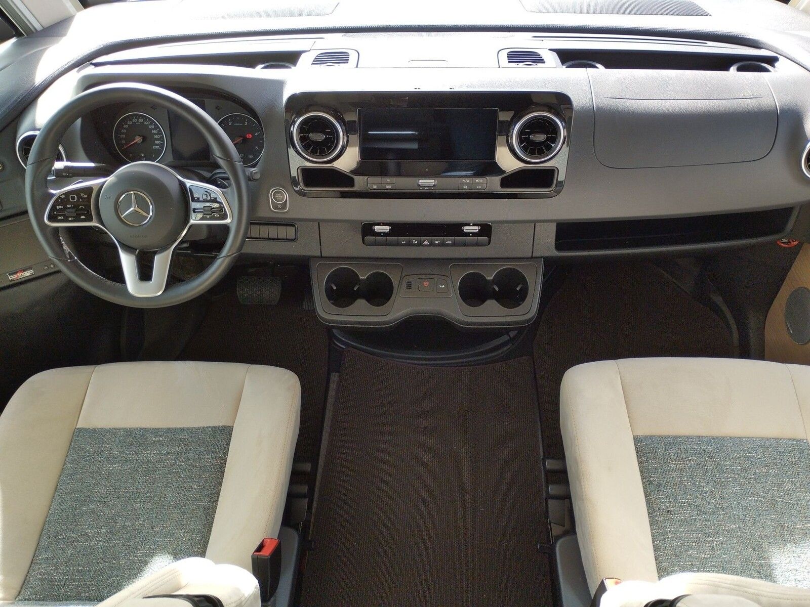 Fahrzeugabbildung Carthago C1-tourer I 143 LE