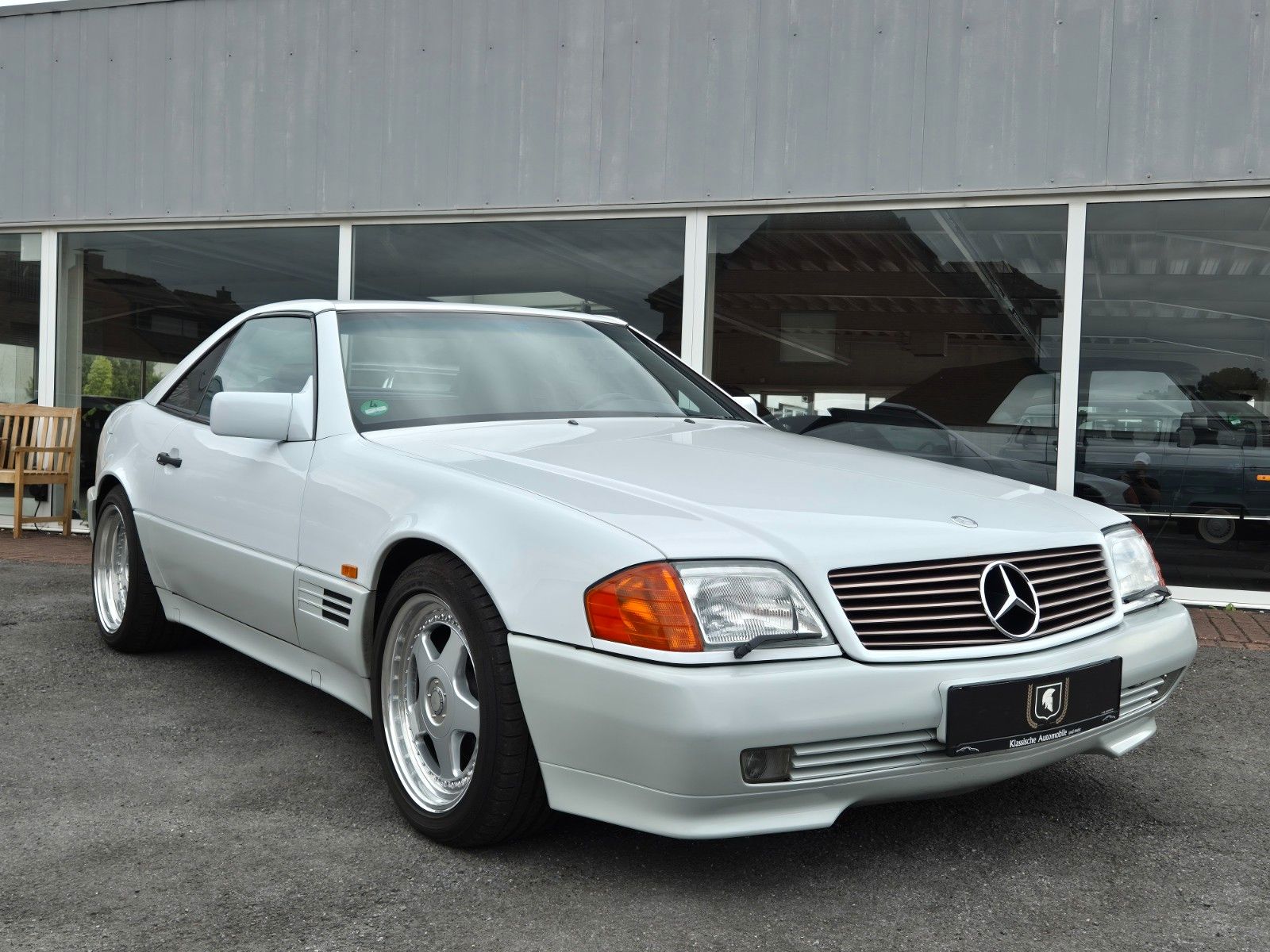 Fahrzeugabbildung Mercedes-Benz SL 500/Originale km/Sammlerzustand/OZ Futura 17"