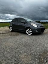 Toyota Yaris TS 1,8-l-Dual-VVT-i TS - Toyota Yaris: Ts
