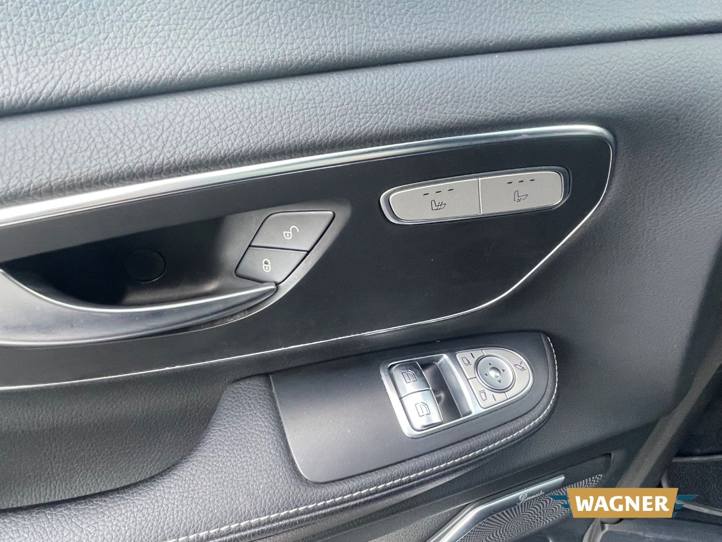Fahrzeugabbildung Mercedes-Benz V 250 d AVANTGARDE AMG EDITION lang Night Paket