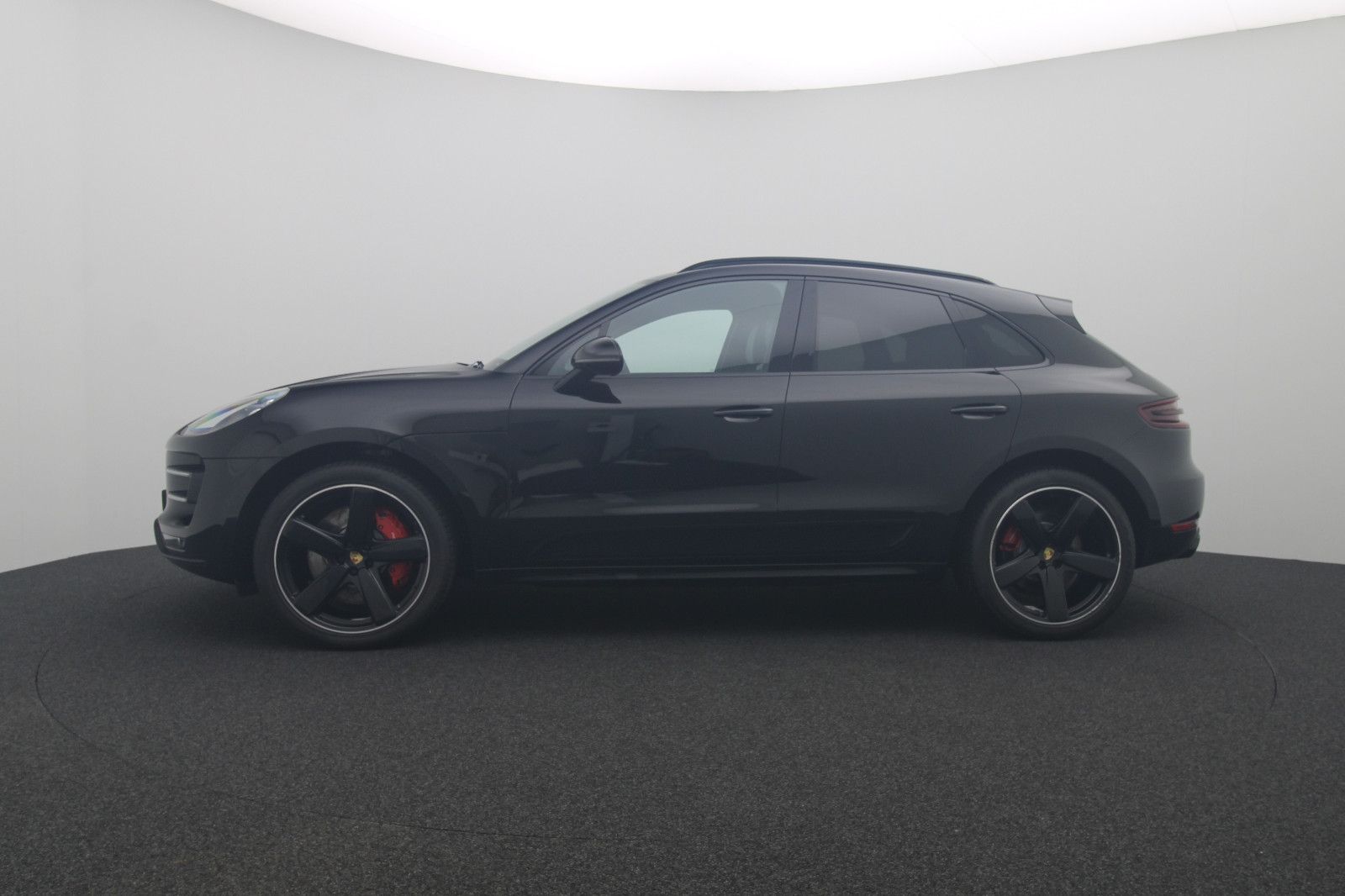 Fahrzeugabbildung Porsche Macan Turbo Performance-Paket Sport-Paket Luft