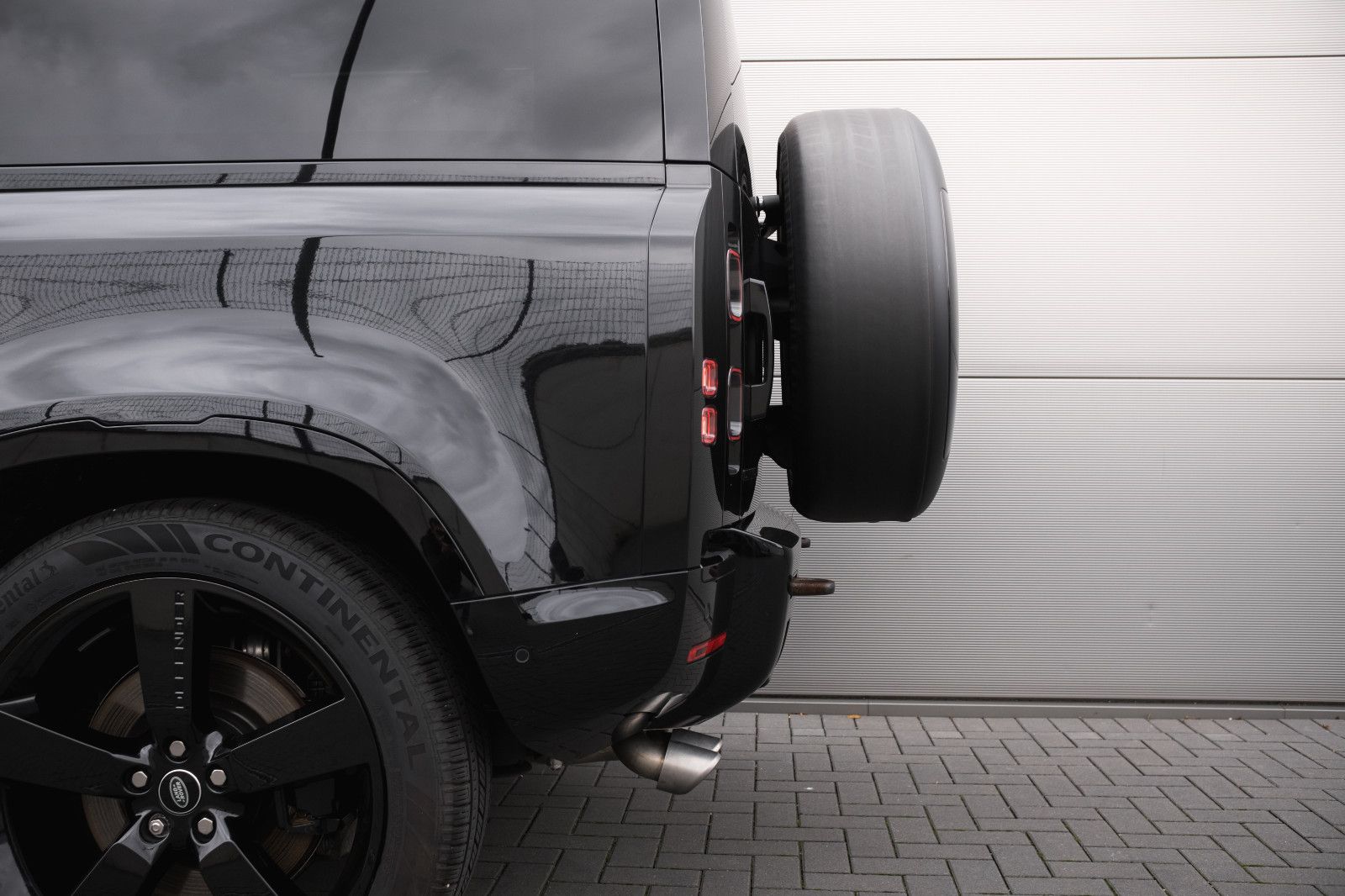 Fahrzeugabbildung Land Rover Defender 90 V8-22 Zoll-Black Pack erw.-VOLL!