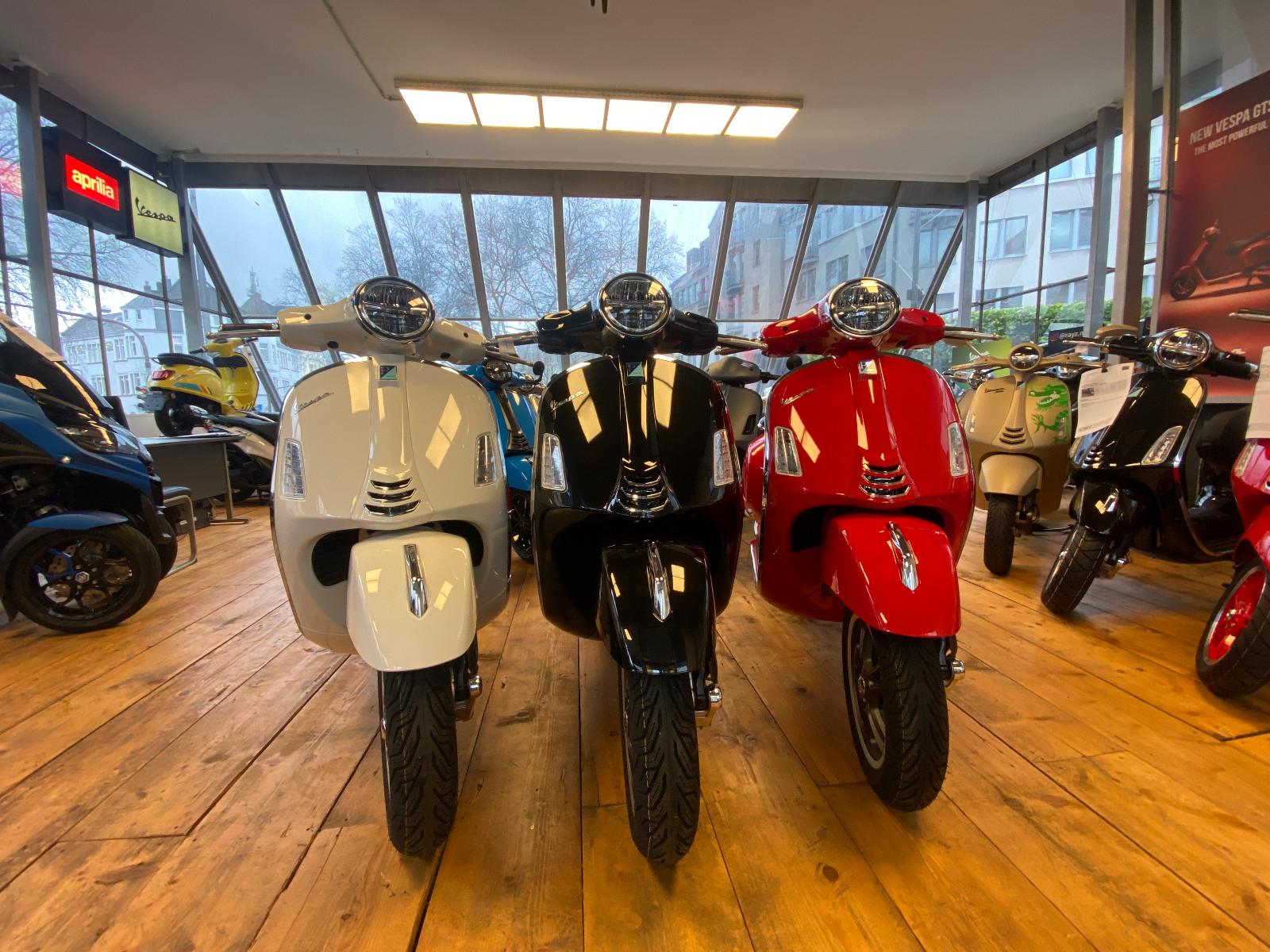 Vespa GTS 125 Super E5+ ALLE FARBEN Modell 2026