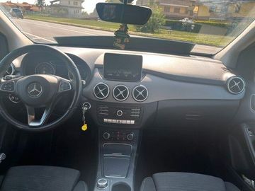 Mercedes B 180 - 6