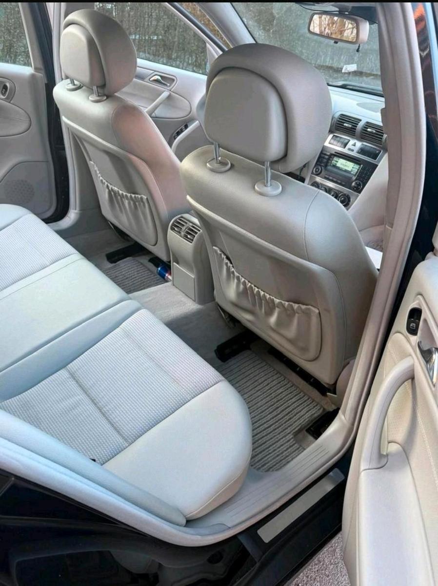 Mercedes-Benz C220 2007 — photo 7