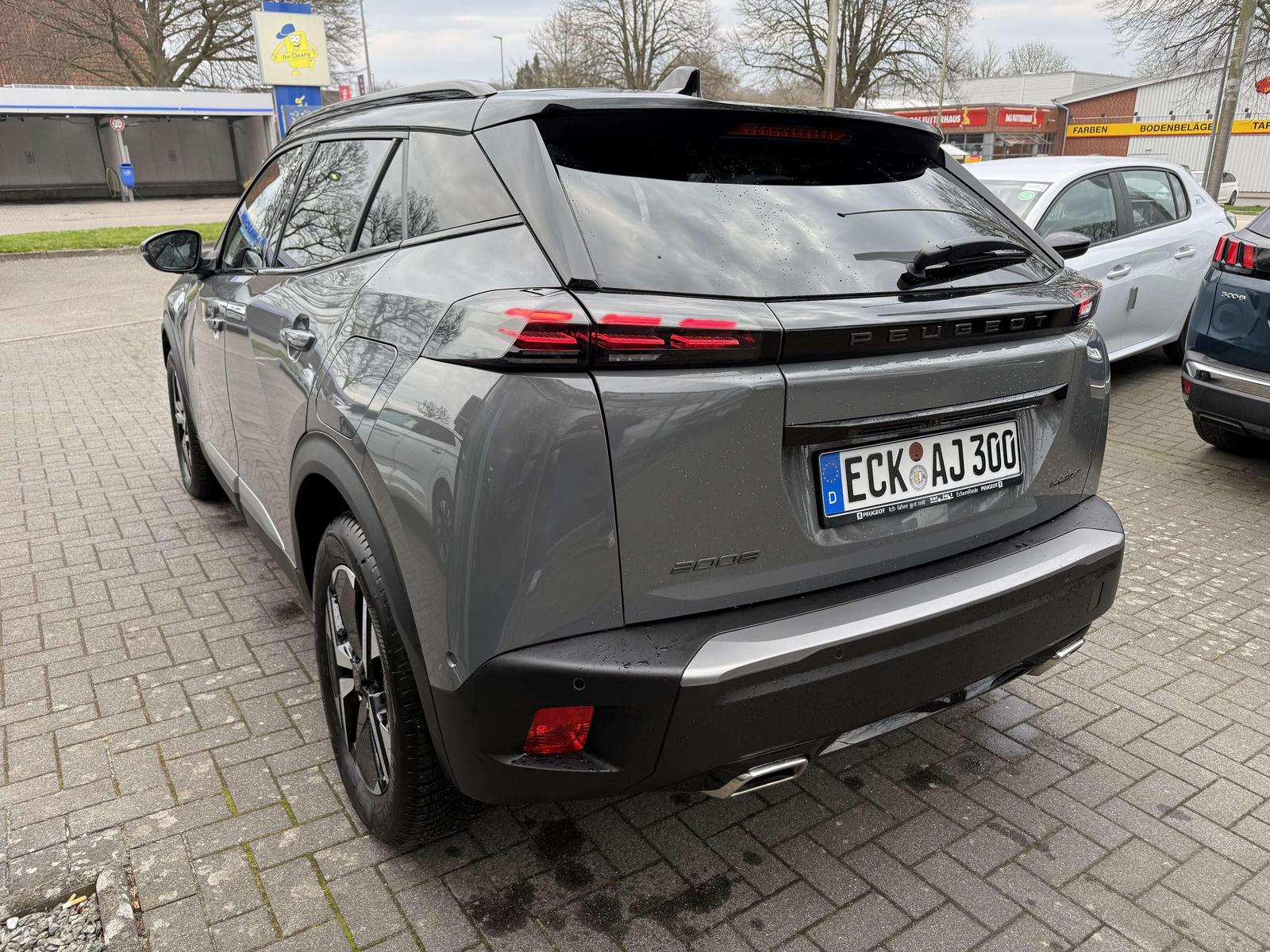 Peugeot 2008 Hybrid 145 GT