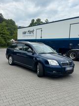 Toyota Ich verkaufe einen Toyota Avensis T25 - Toyota Avensis in Wiesbaden