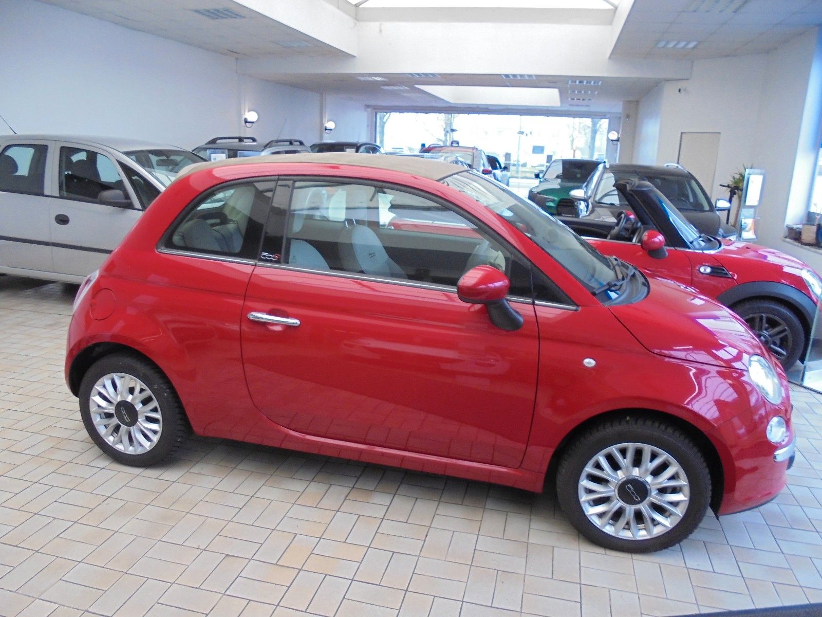 Fahrzeugabbildung Fiat 500 C Lounge Cabrio /Klima/Parktronik/