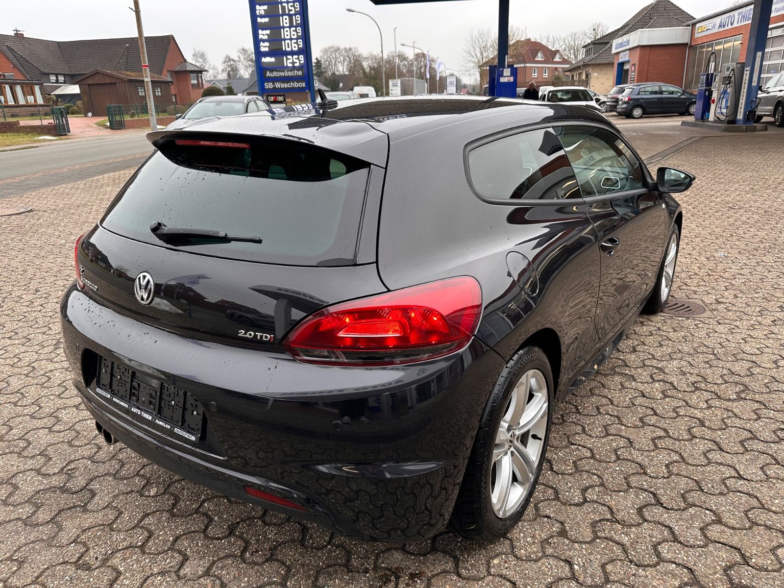 Fahrzeugabbildung Volkswagen Scirocco 2.0 TDI R-Line DSG BiXenon/Leder/GRA/SH