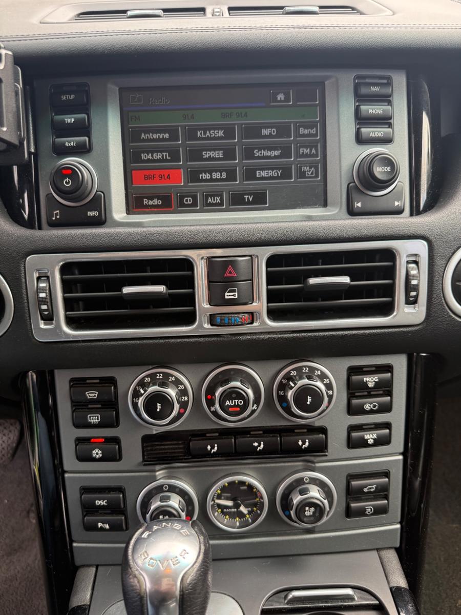 LAND ROVER RANGE ROVER VOGUE V8 272 ch 4X4 BVA - HAYON ÉLECTRIQUE - TOIT OUVRANT - VOLANT EN CUIR