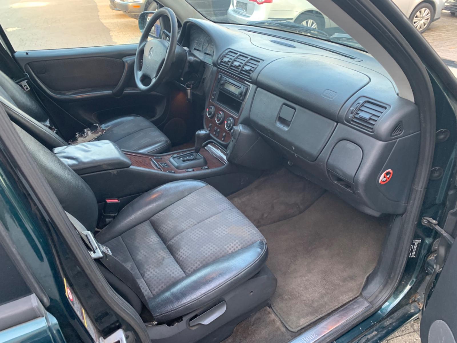 Mercedes-Benz ML270 2004 — photo 12