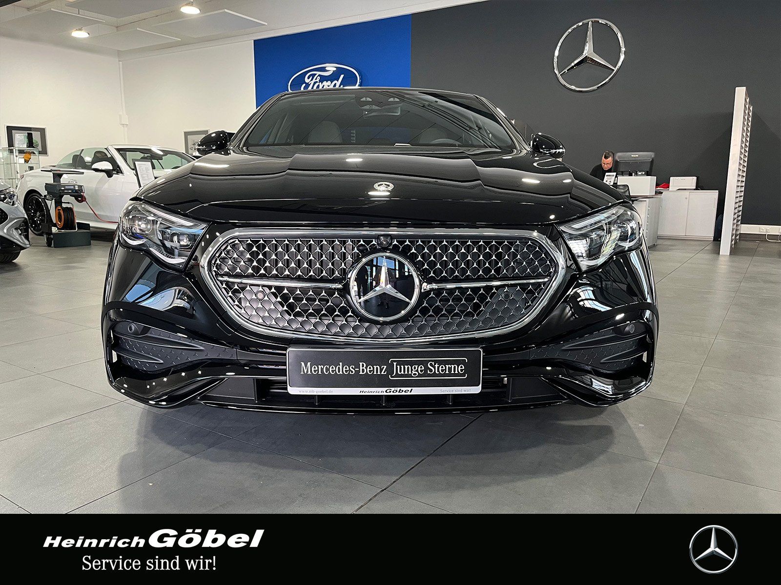 Fahrzeugabbildung Mercedes-Benz E 450 d AMG+PANO+DIGITAL-L+SUPERSCREEN+AIRMATIC