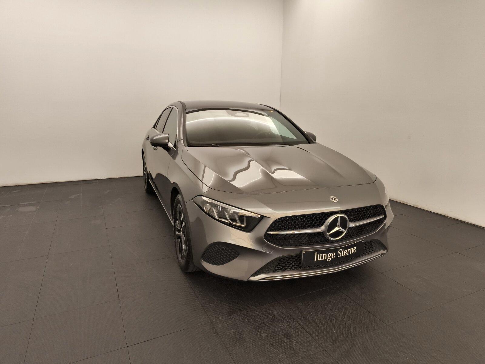 Mercedes-Benz A 200 Limo Progressive Advanced Distronic 360°