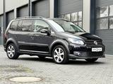 Volkswagen Touran Cross / 2,0 TDI / 170 PS / PANO / 7 Sitze - Volkswagen Touran: TDI 170 Ps