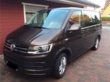 Volkswagen T6 Multivan mit beidseitig Schiebetüren - : Van, mit Schiebetür