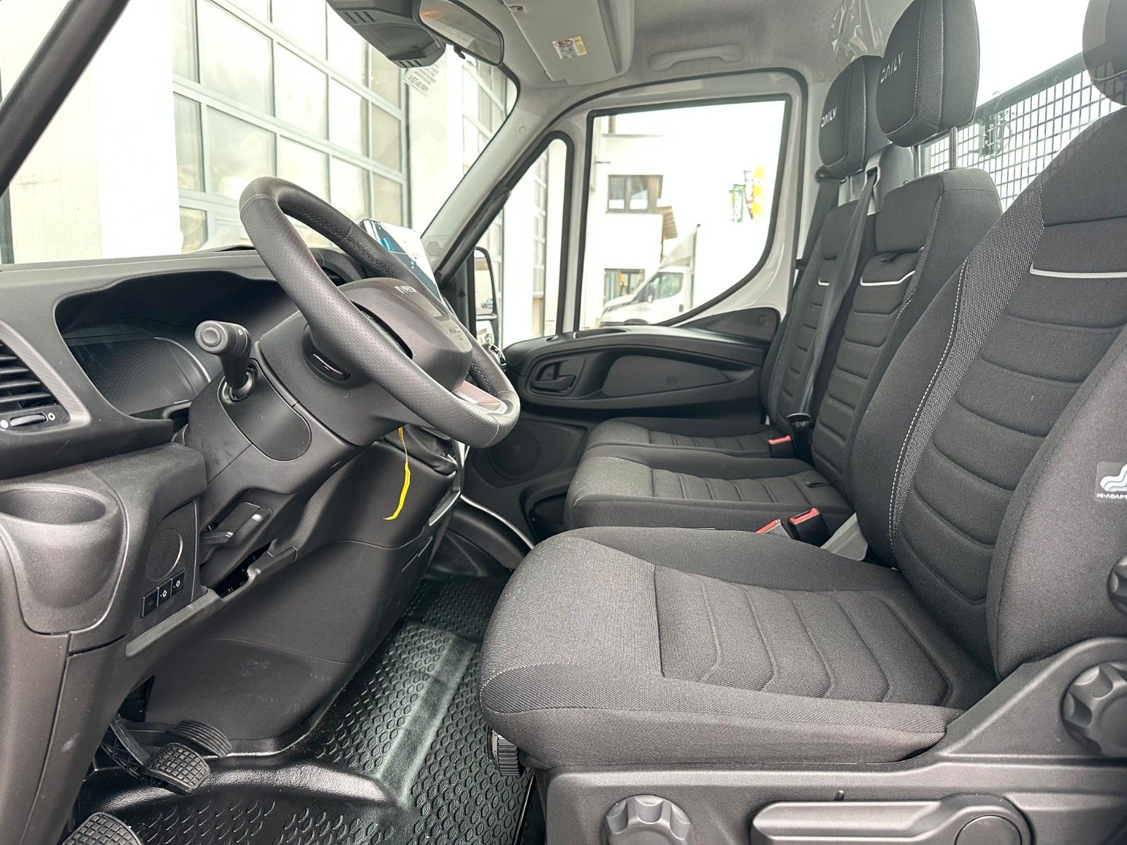 Fahrzeugabbildung Iveco 70C18H 3-S.-Kipper Meiller *R3.450mm*2xAHK*