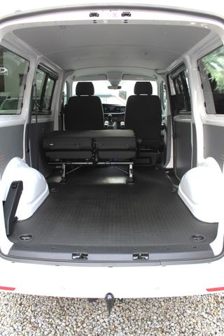 Volkswagen T6.1 Kombi KR DSG 4-Sitzer AHK digital Cockpit
