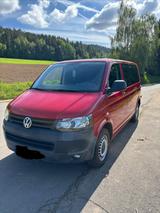 Volkswagen T5 Transporter - rote Volkswagen T5 Transporter